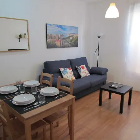 Plaza Montano Apartment *